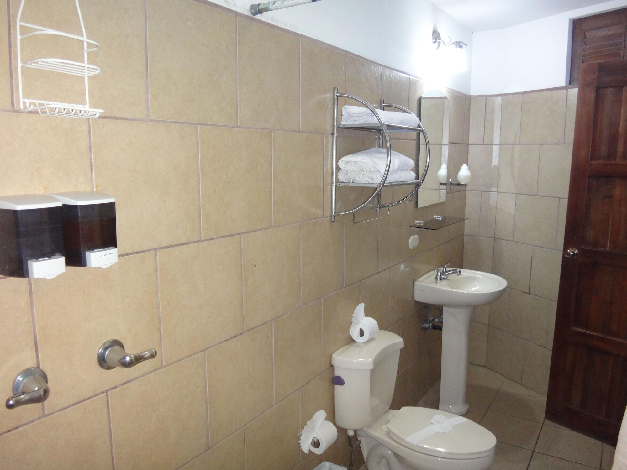 Hotel Mozonte Μανάγκουα Εξωτερικό φωτογραφία